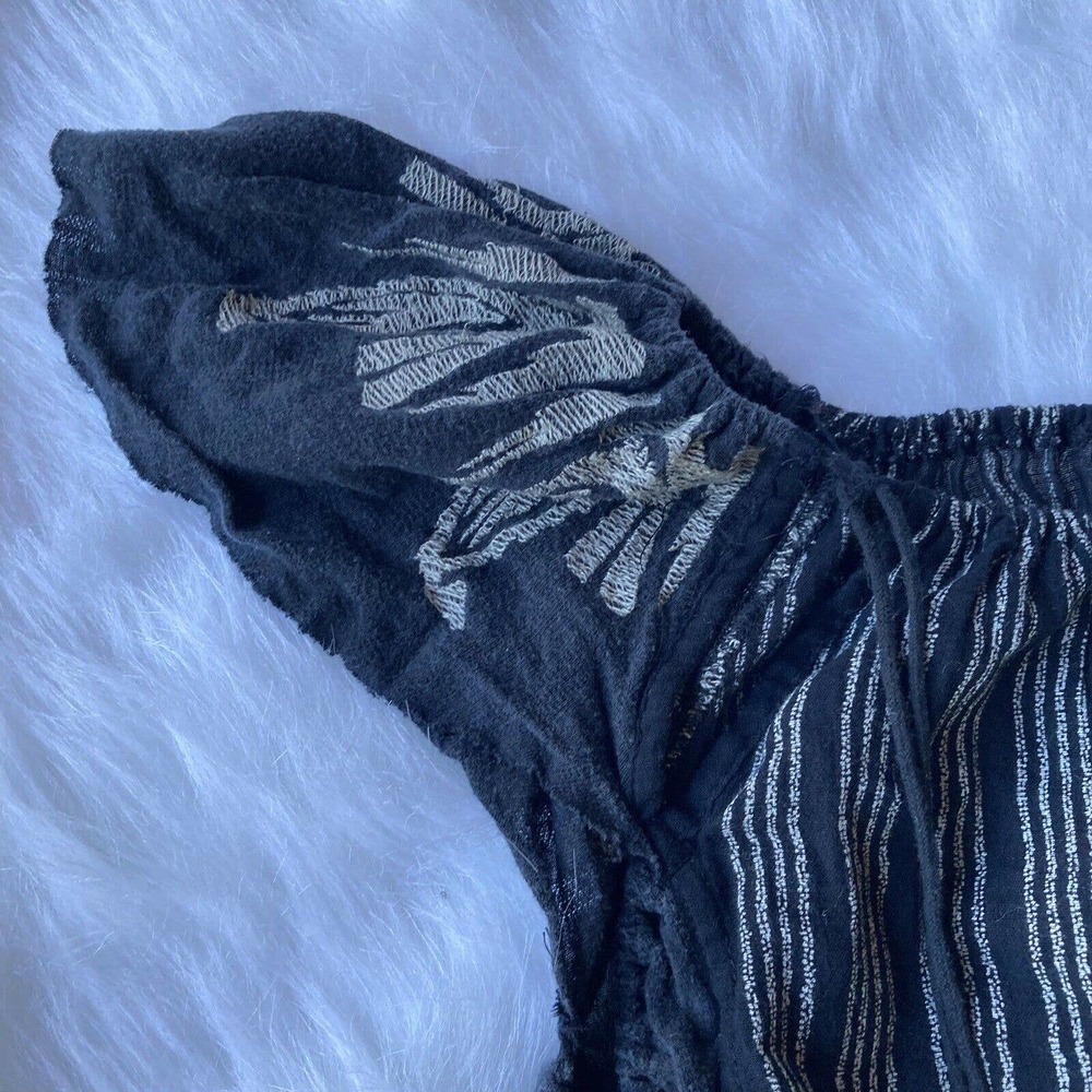 Free People Blouse Sz M Pukka Peasant Boho Gray Blue Pom Pom Tassel Short Sleeve - Picture 4 of 11